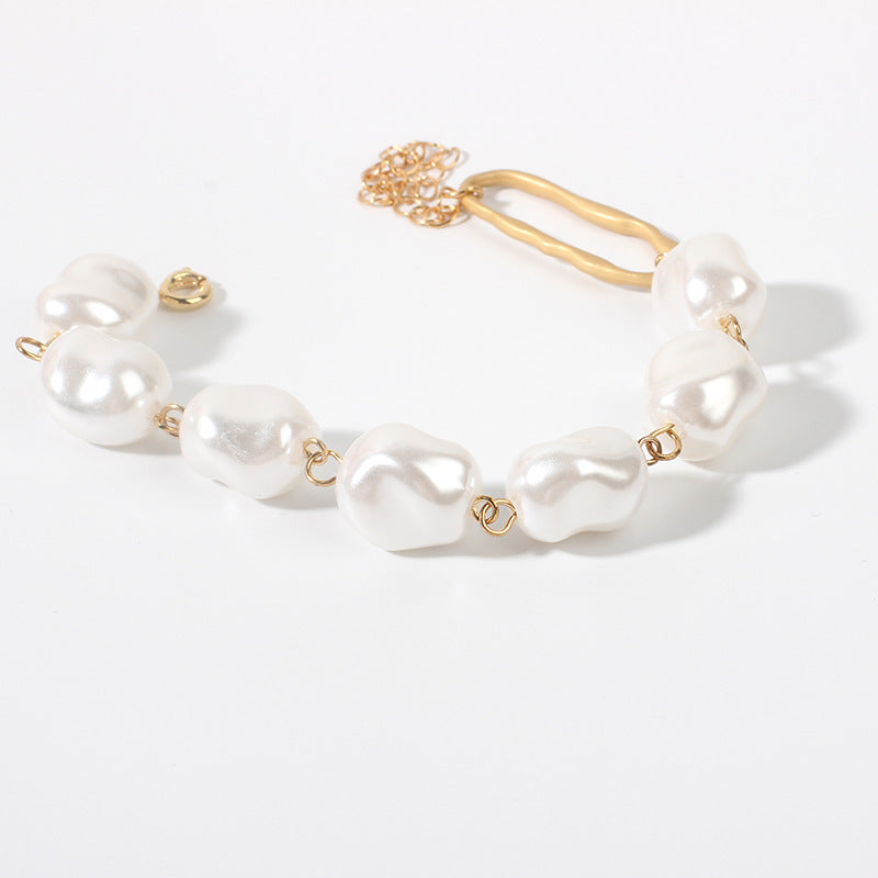 Baroque pearl bracelet